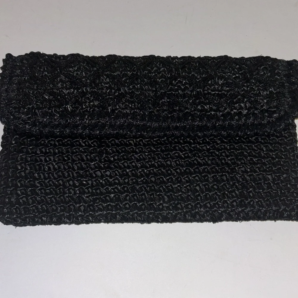 MR JONAS VINTAGE BLACK WOVEN CLUTCH BAG WITH SNAP CLOSURE GREAT CONDITION